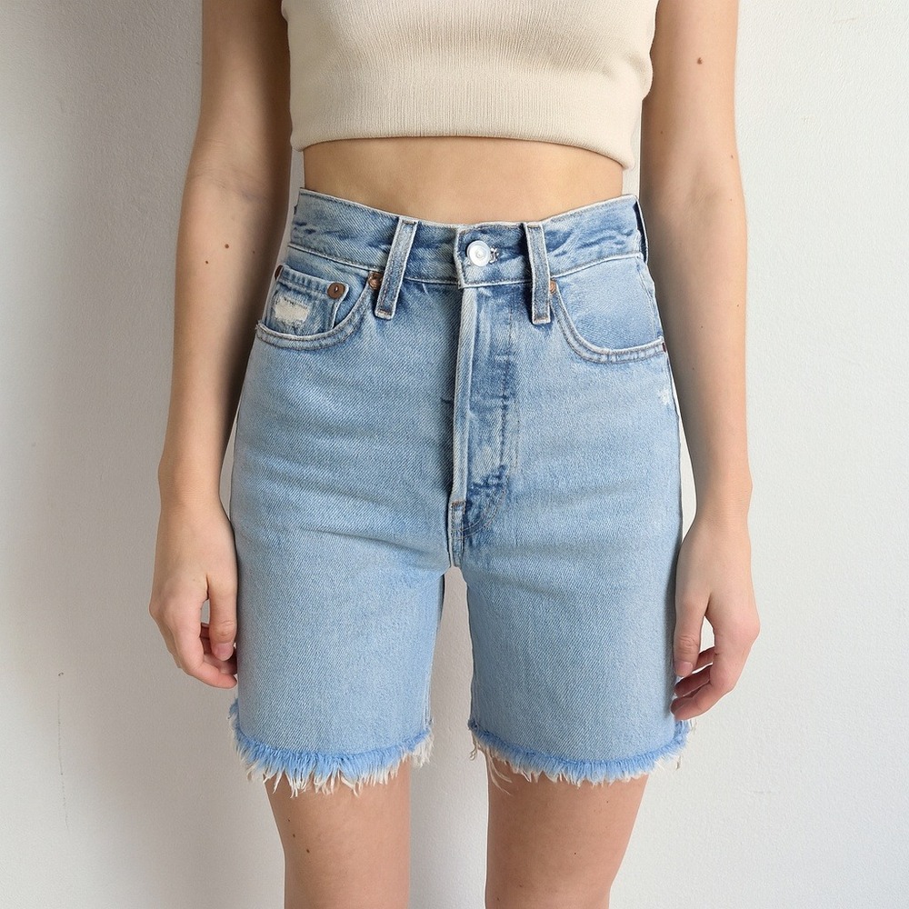 Agolde 90s Pinch Waist Short 23 Latitude Light Wash Frayed Hem Button‎ Fly Boho